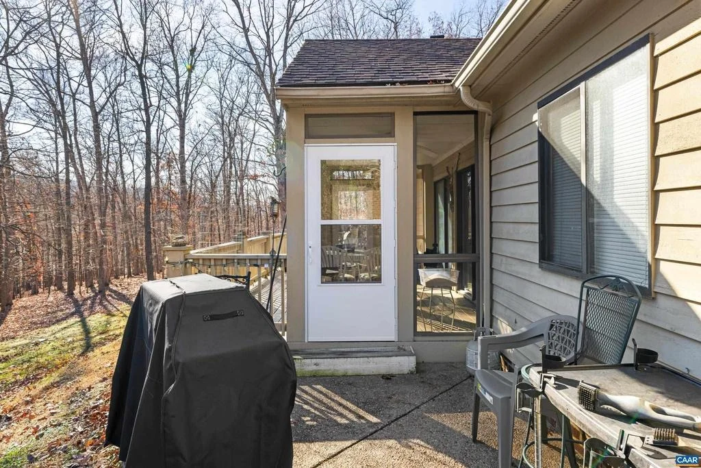 Photo of 465 HIDDEN RIDGE RD