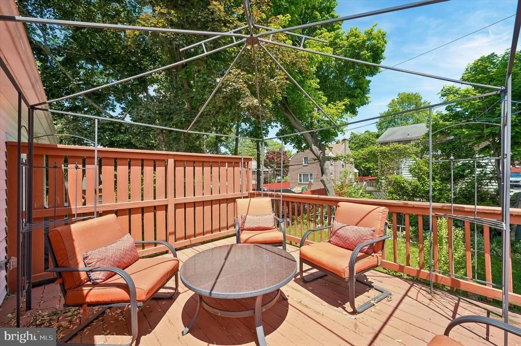 Photo of 635 LUKENS AVENUE