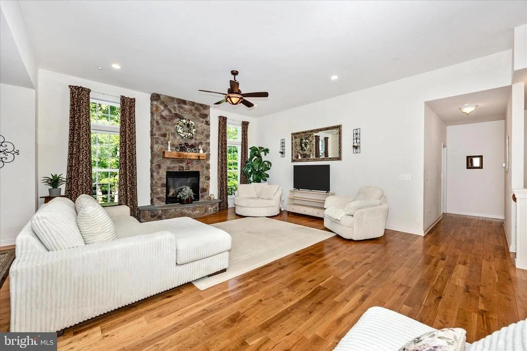 Photo of 7145 LINGANORE ROAD