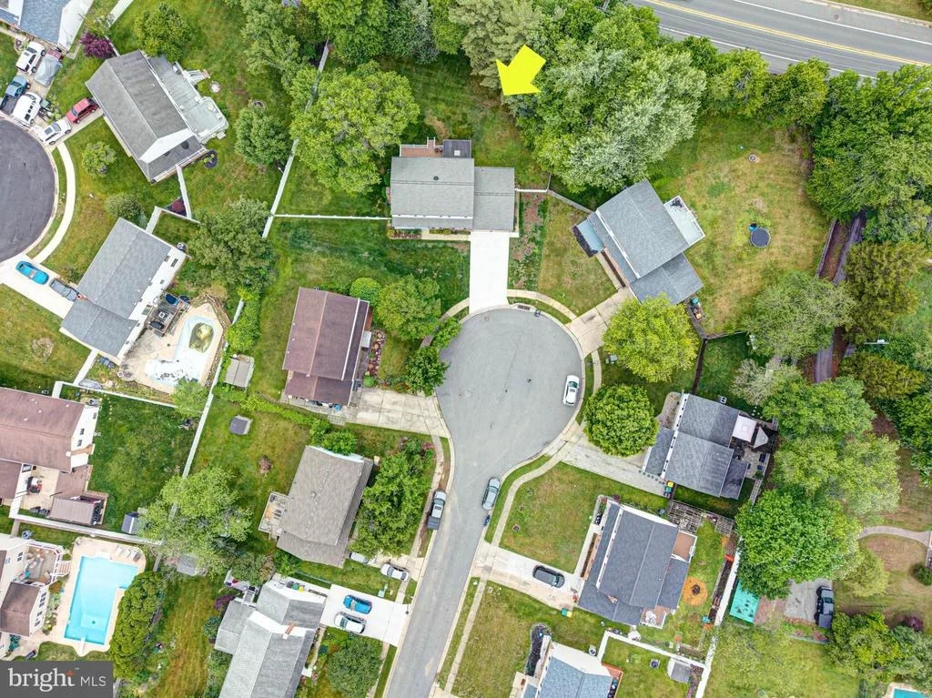 Photo of 8 RISA COURT