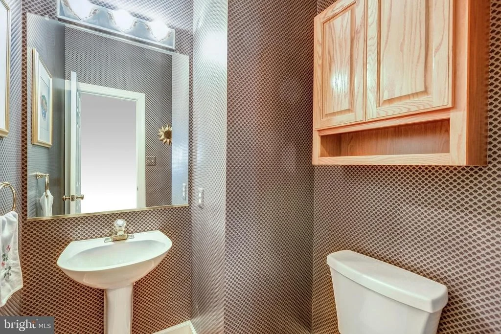Photo of 1833 FOXSTONE DRIVE