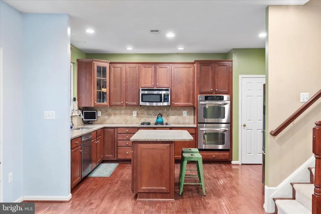 Photo of 660 BEEHIVE WAY
