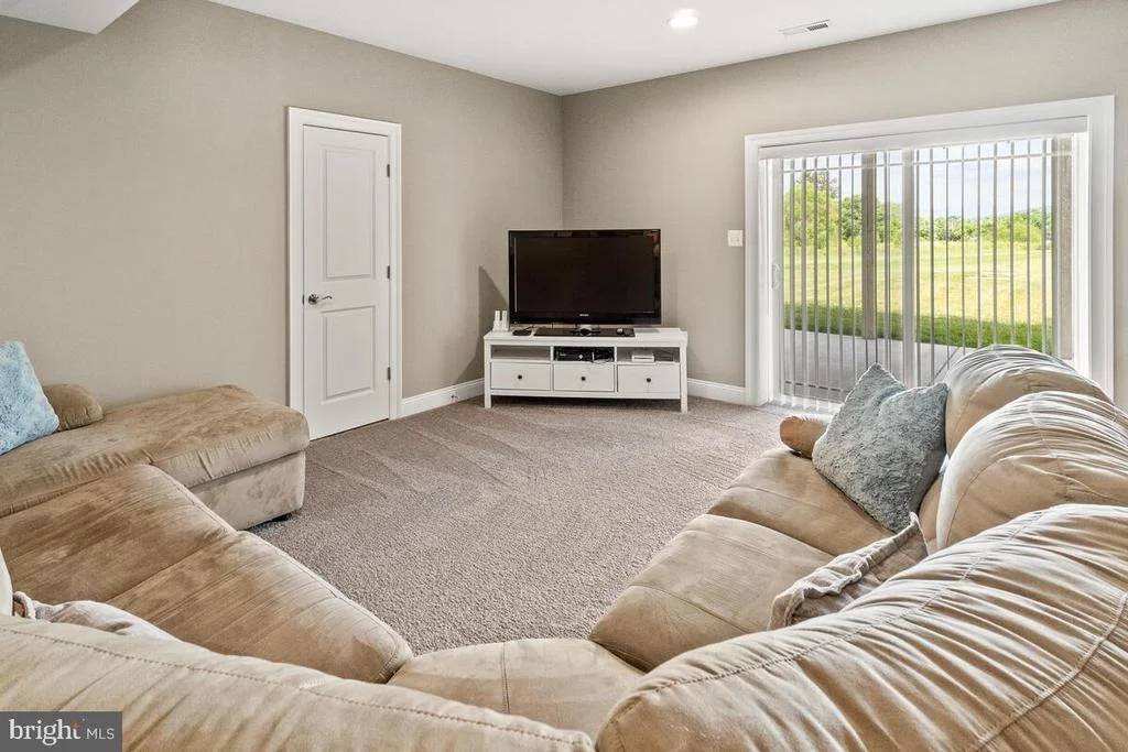 Photo of 8702 HAWBOTTOM ROAD
