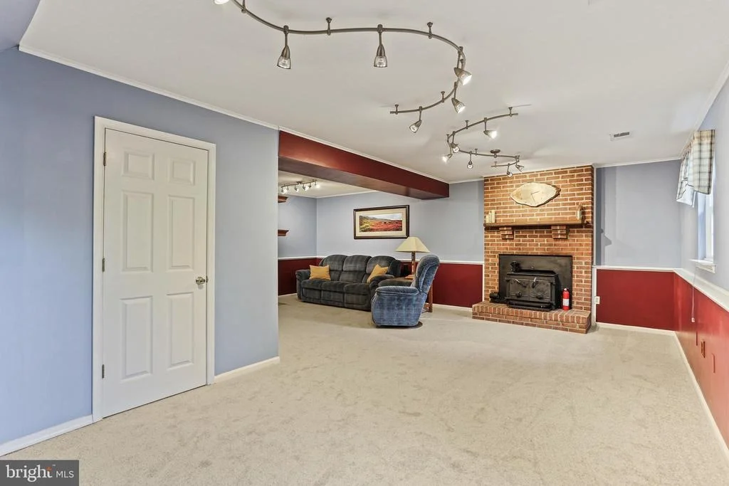 Photo of 10000 MADRONAWOOD DRIVE