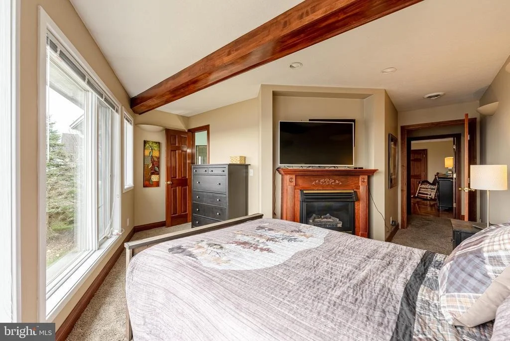 Photo of 1200 MOUNTAINVIEW DRIVE
