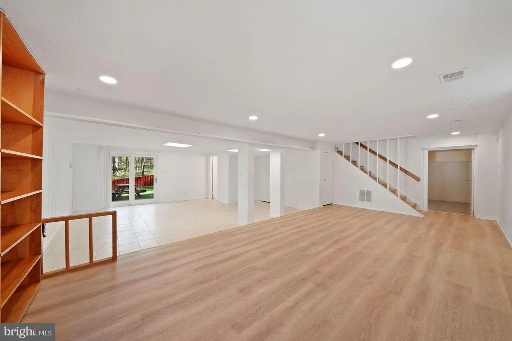 Photo of 1445 LAUREL HILL ROAD