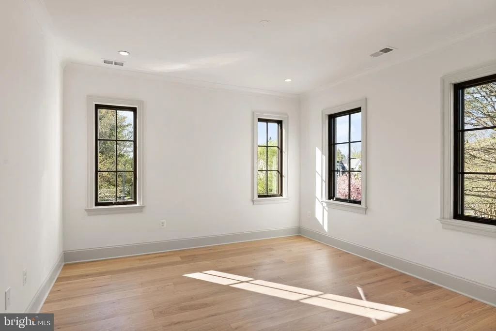 Photo of 1223 SOMERSET DRIVE