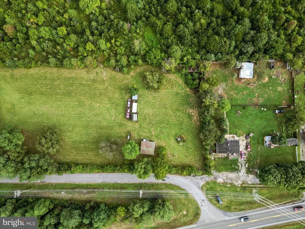 Photo of 32 DOUBLE TOLLGATE ROAD