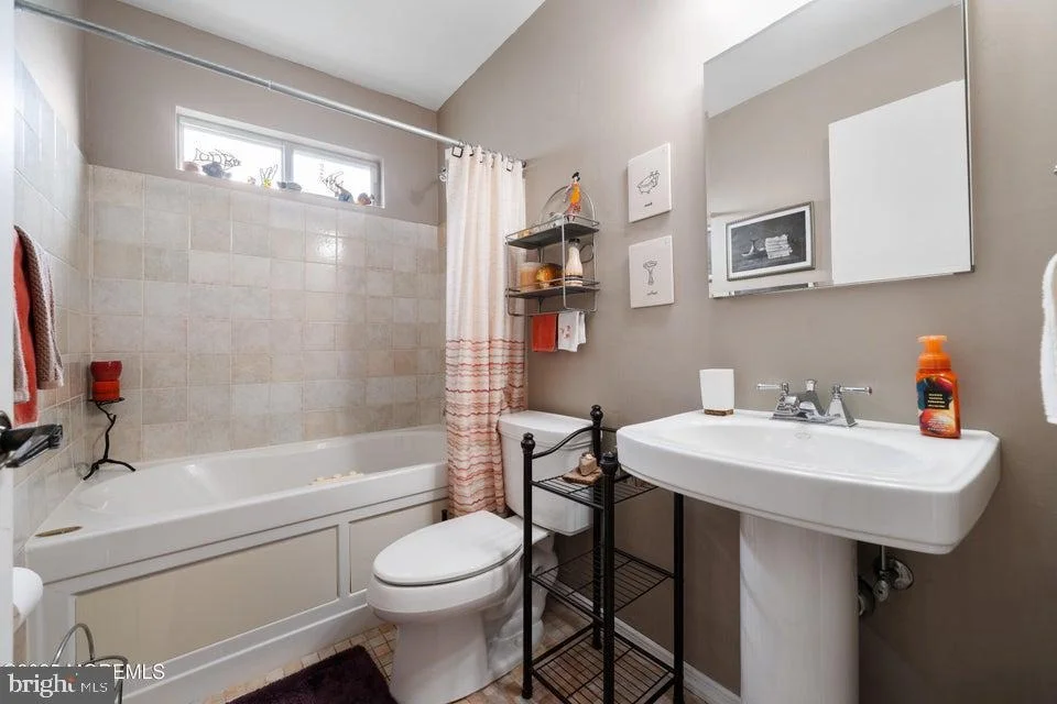 Photo of 73 REDHILL