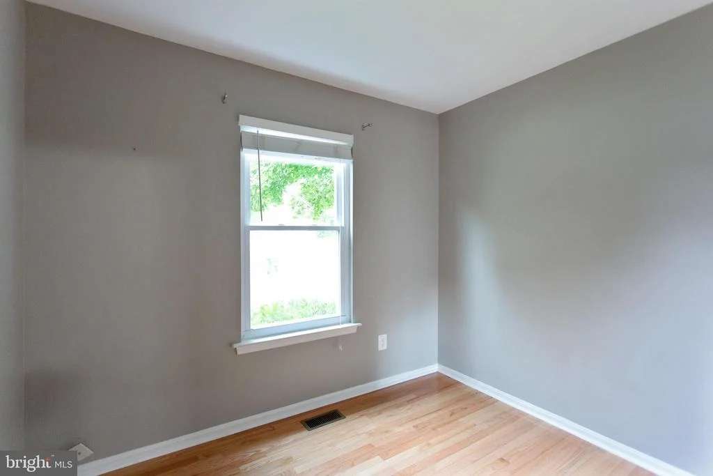 Photo of 1418 VALEBROOK LANE