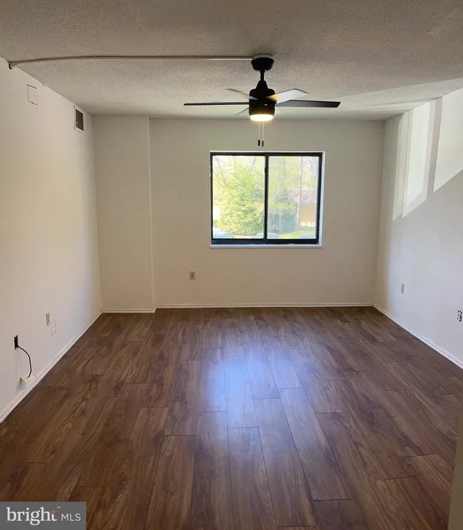 Photo of Unit 1124 at 15101 INTERLACHEN DRIVE