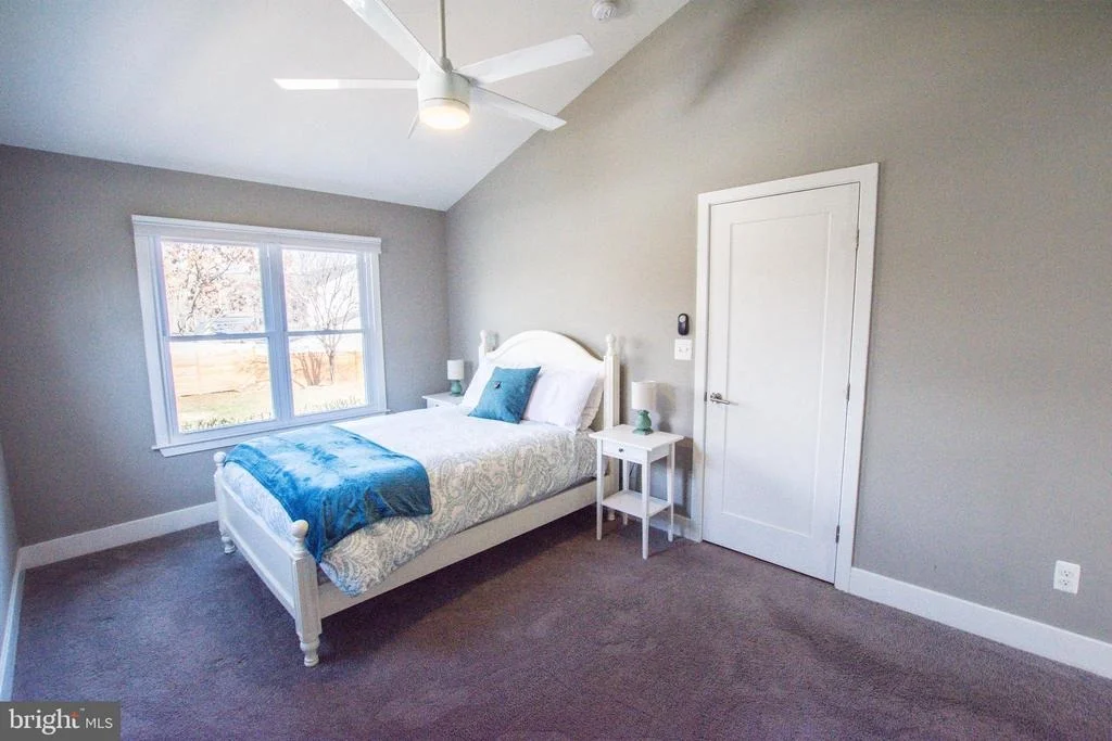 Photo of 704 W MAPLE ROAD