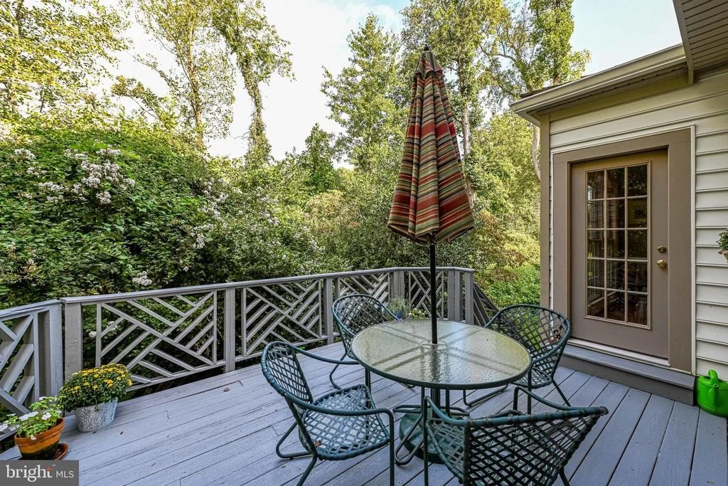 Photo of 9728 HIDDEN VALLEY ROAD