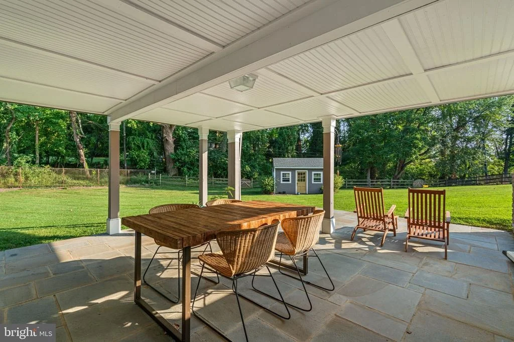 Photo of 384 EAGLE HILL ROAD