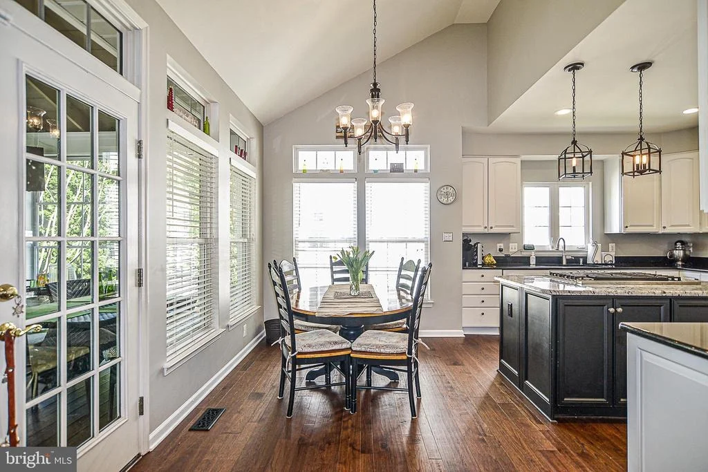 Photo of 26139 MURREY DRIVE