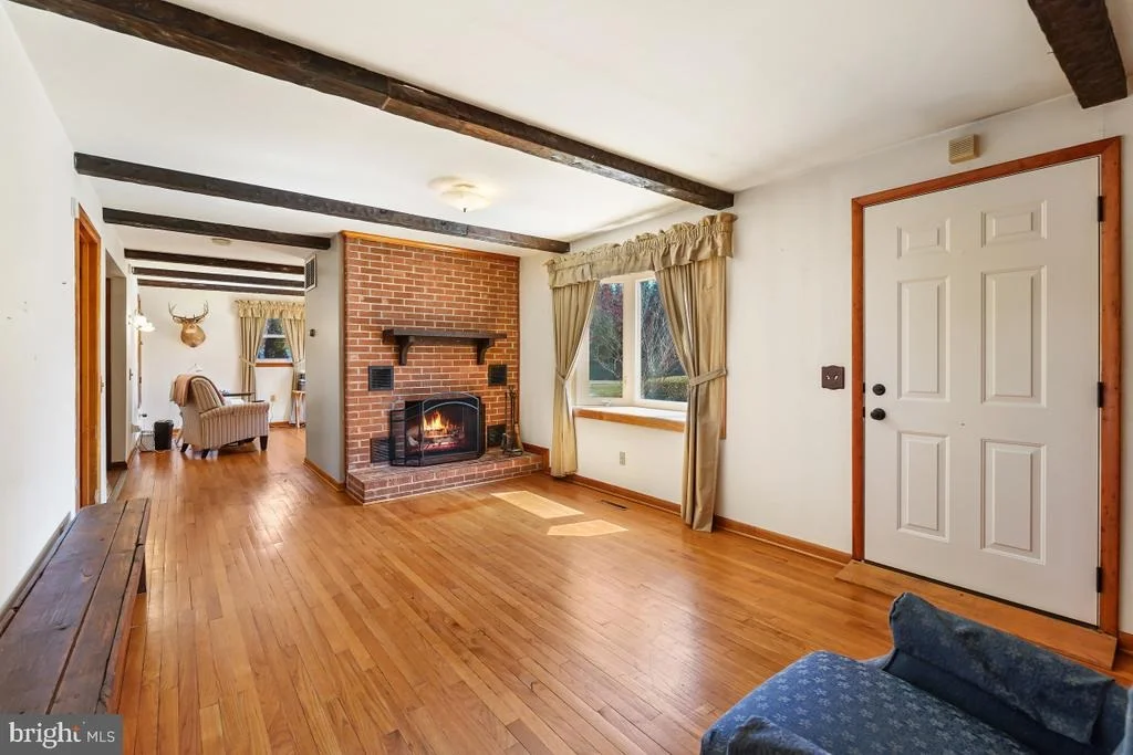 Photo of 18208 MUNCASTER ROAD