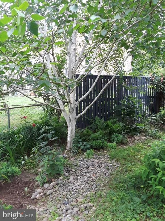 Photo of 10004 SIDNEY ROAD