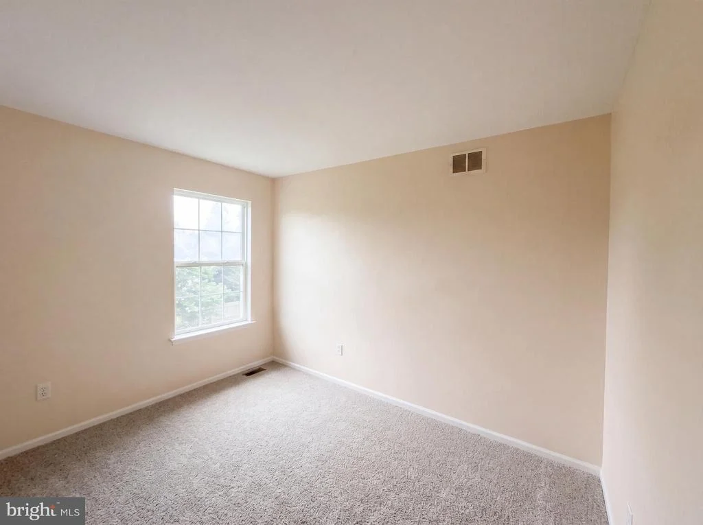 Photo of 32 LEENA LANE