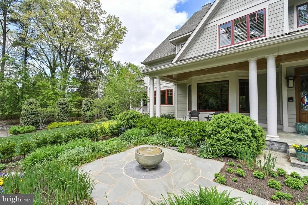 Photo of 11715 RIVER DRIVE