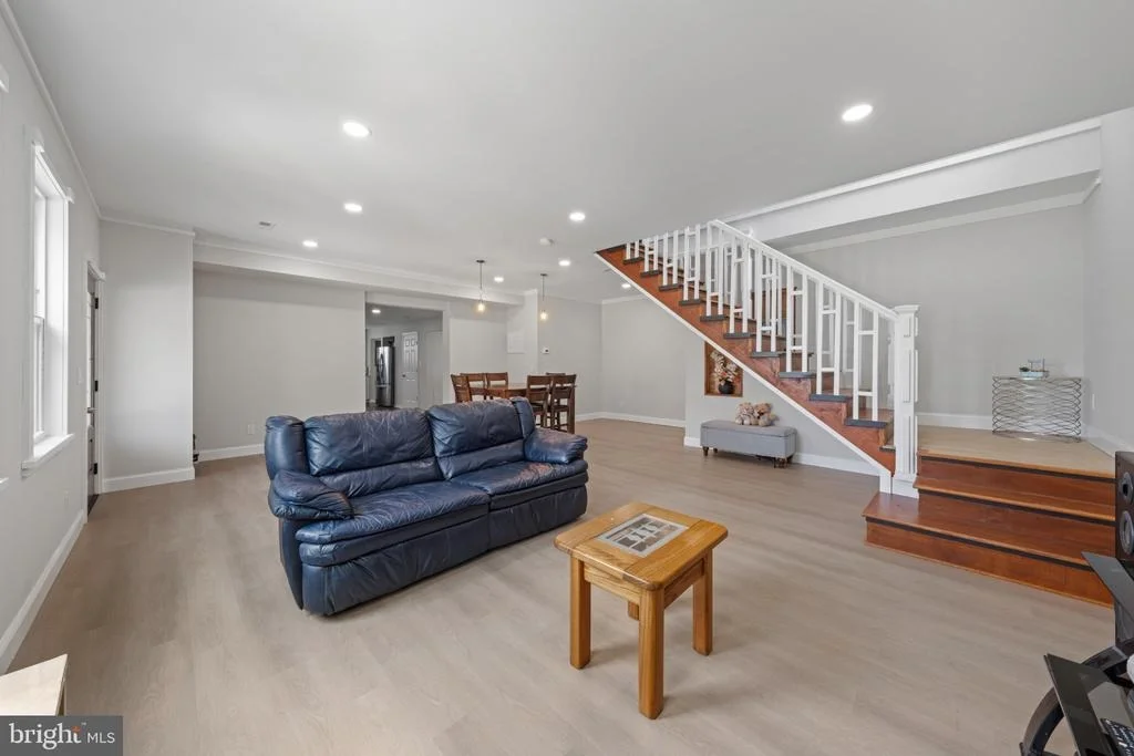 Photo of 6467 THIRD STREET