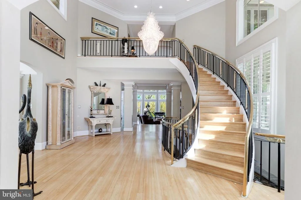 Photo of 658 LIVE OAK DRIVE