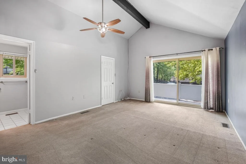 Photo of 19005 HARKNESS LANE