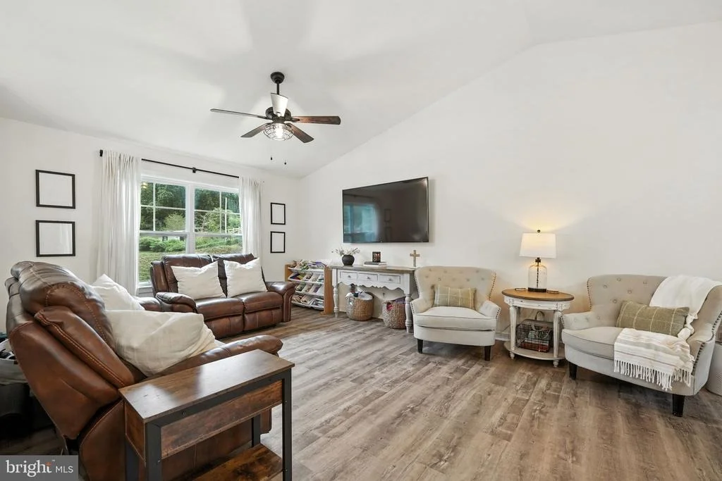 Photo of 16 CRESTVIEW DRIVE
