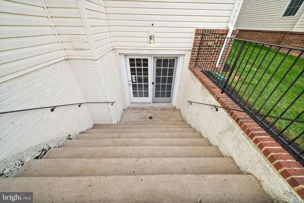 Photo of 23246 MINERVA DRIVE