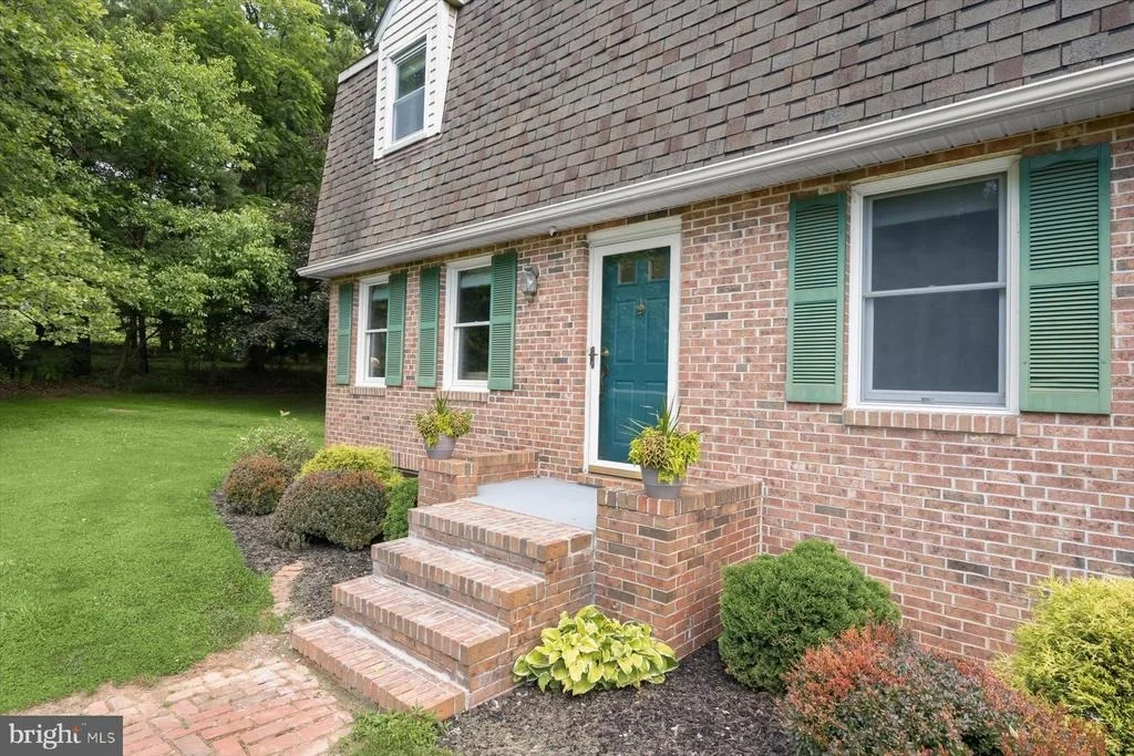 Photo of 2319 BRADDOCK ROAD
