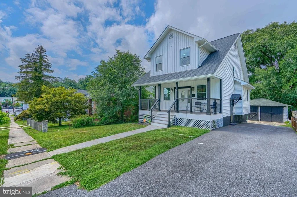 Photo of 4212 POWELL AVENUE