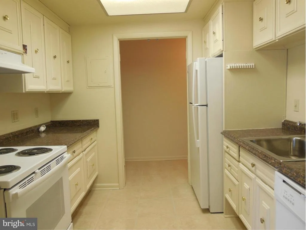Photo of Unit 73A at 3600 GLENEAGLES DRIVE
