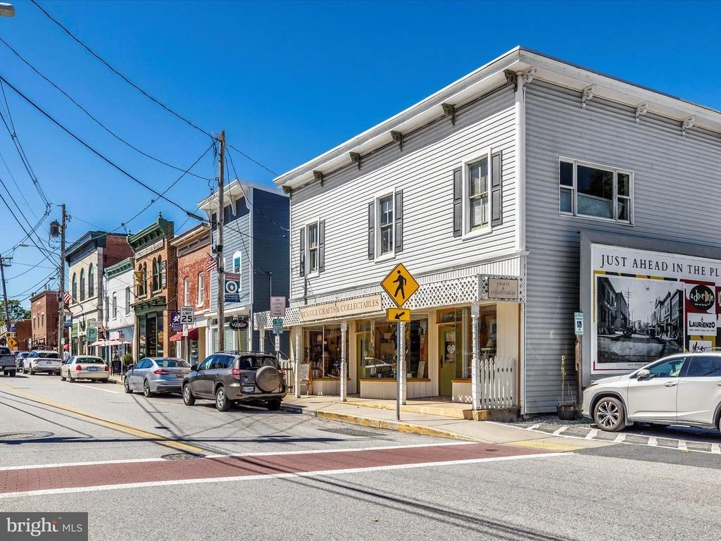 Photo of 405 CARROLL AVENUE