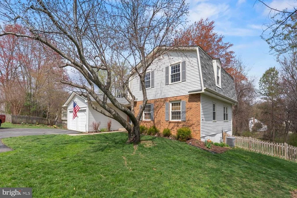 Photo of 9822 WOLCOTT DRIVE
