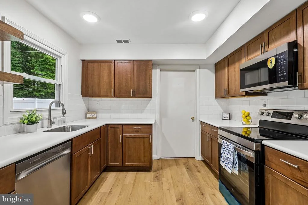 Photo of 86 E RIVER DRIVE