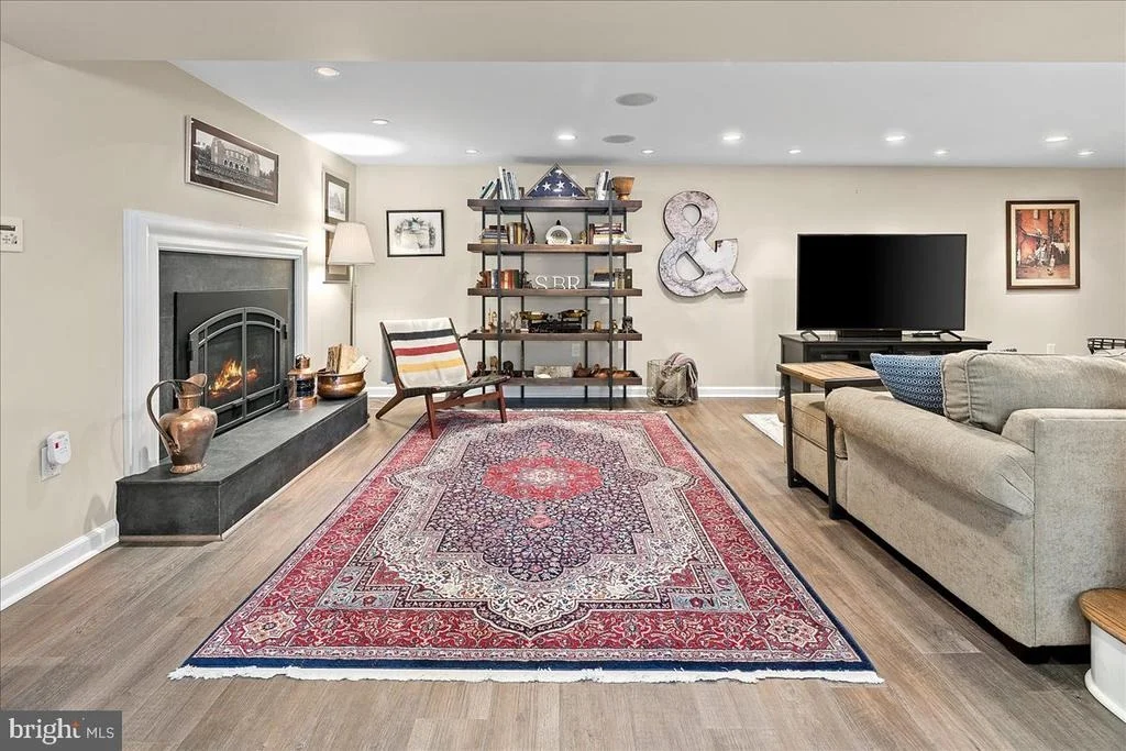 Photo of 4429 NEPTUNE DRIVE