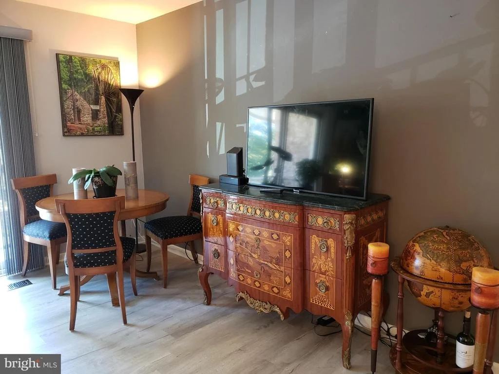 Photo of Unit 73A at 3600 GLENEAGLES DRIVE