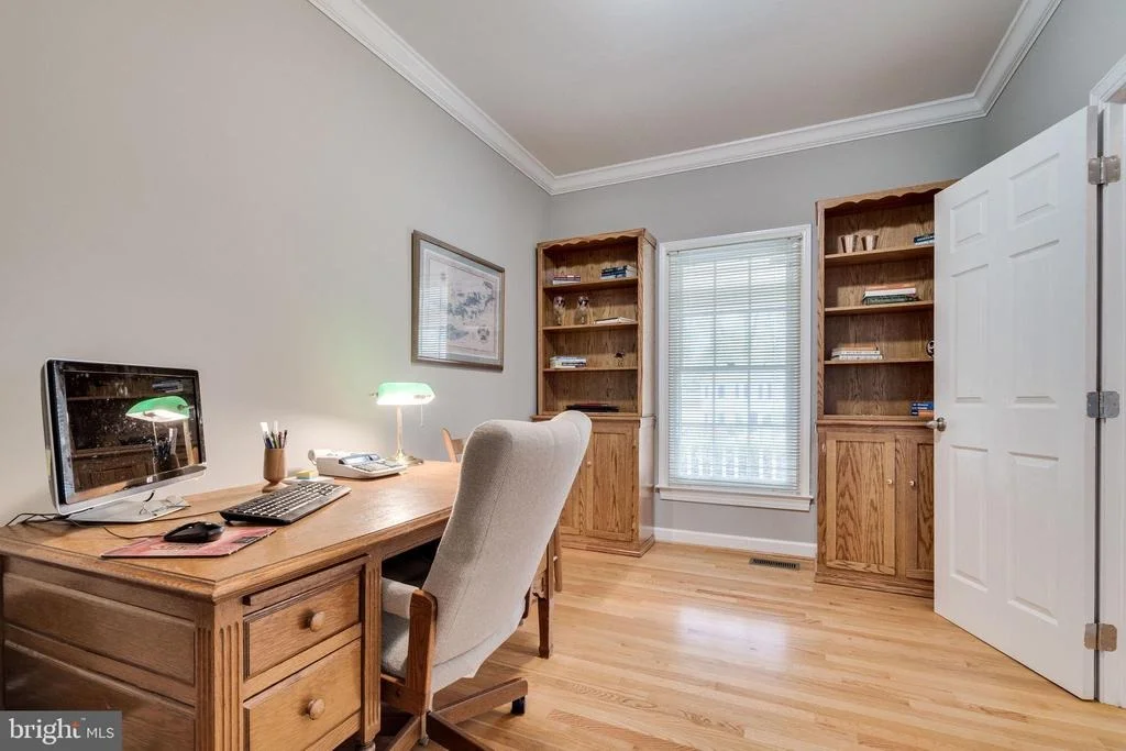Photo of 9827 FIVE OAKS ROAD