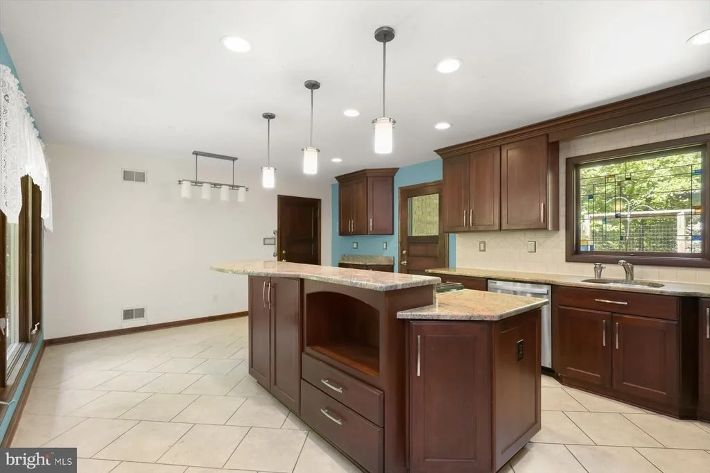Photo of 13922 WAYSIDE DRIVE