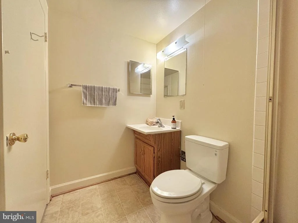 Photo of Unit 71D at 3600 GLENEAGLES DRIVE