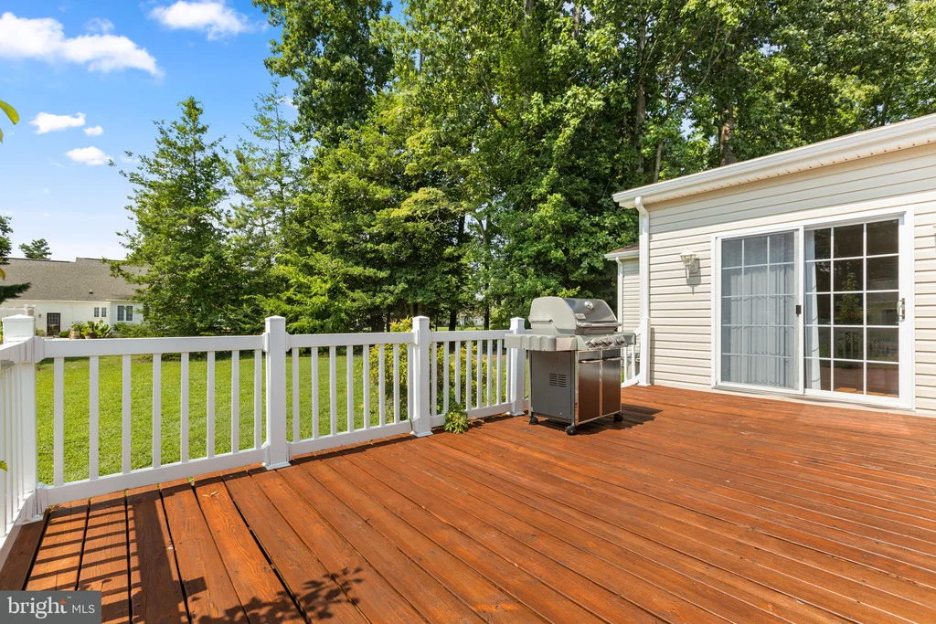 Photo of 33 SIOUX DRIVE