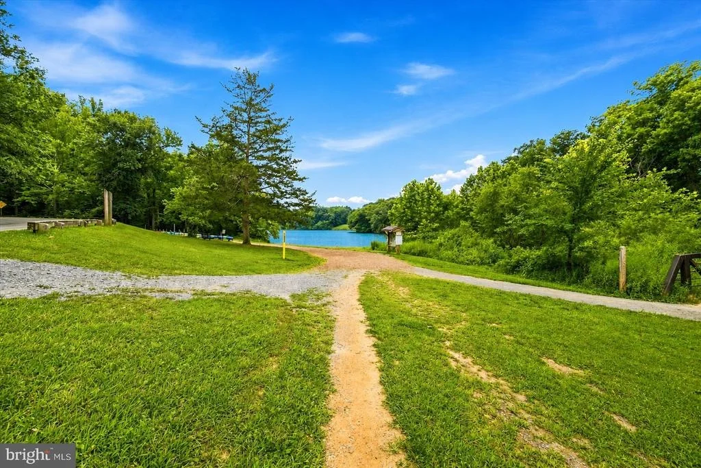 Photo of 5904 MUNCASTER MILL ROAD