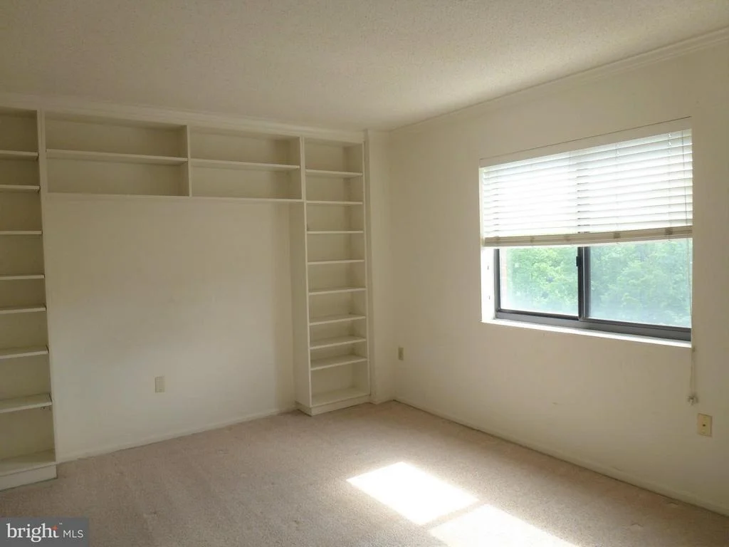 Photo of Unit 3701 at 15115 INTERLACHEN DRIVE