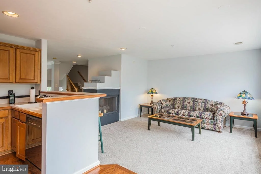 Photo of Unit 2128 at 1908 CRESCENT PARK DRIVE