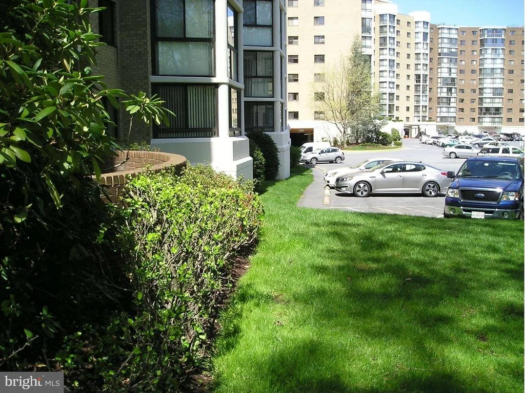 Photo of Unit 2106 at 15107 INTERLACHEN DRIVE