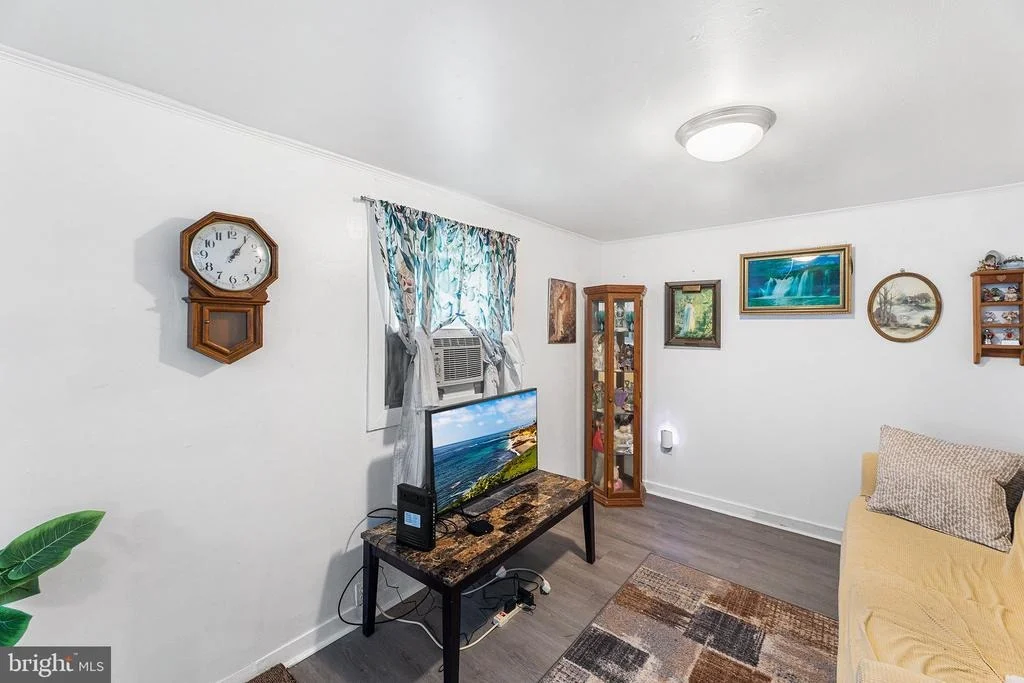 Photo of 21899 LOVERS LANE