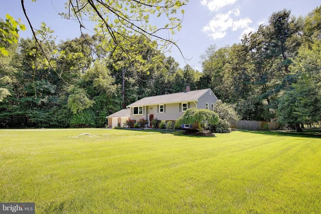 Photo of 2190 HALLMARK COURT