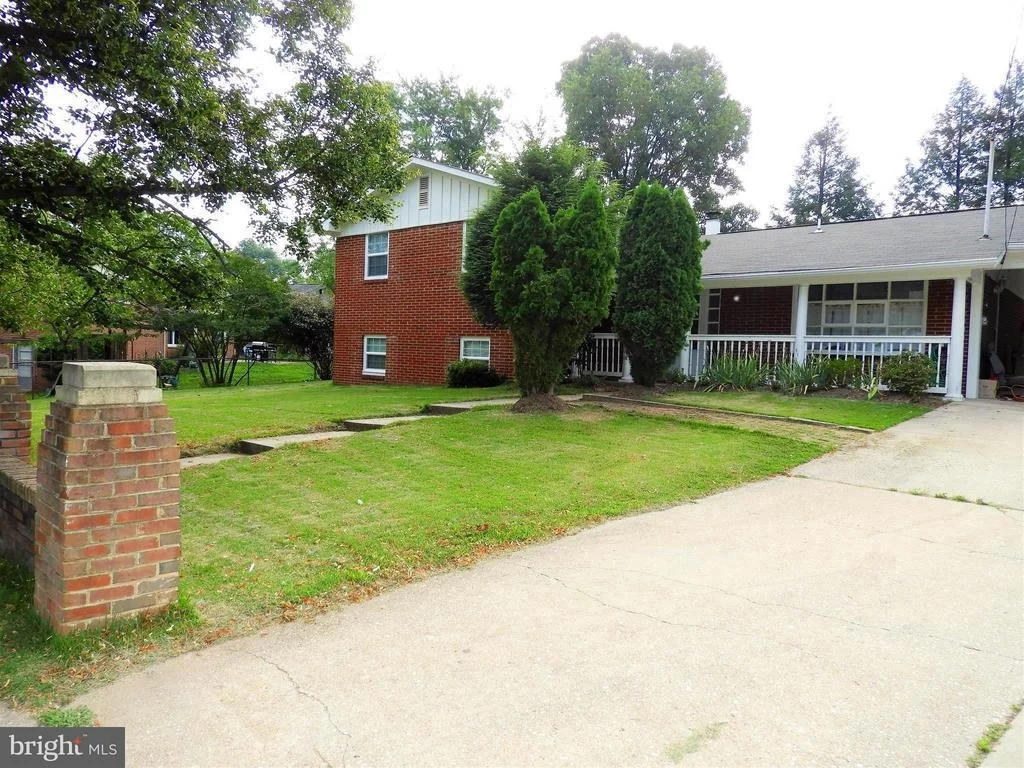 Photo of 10127 BROCK DRIVE