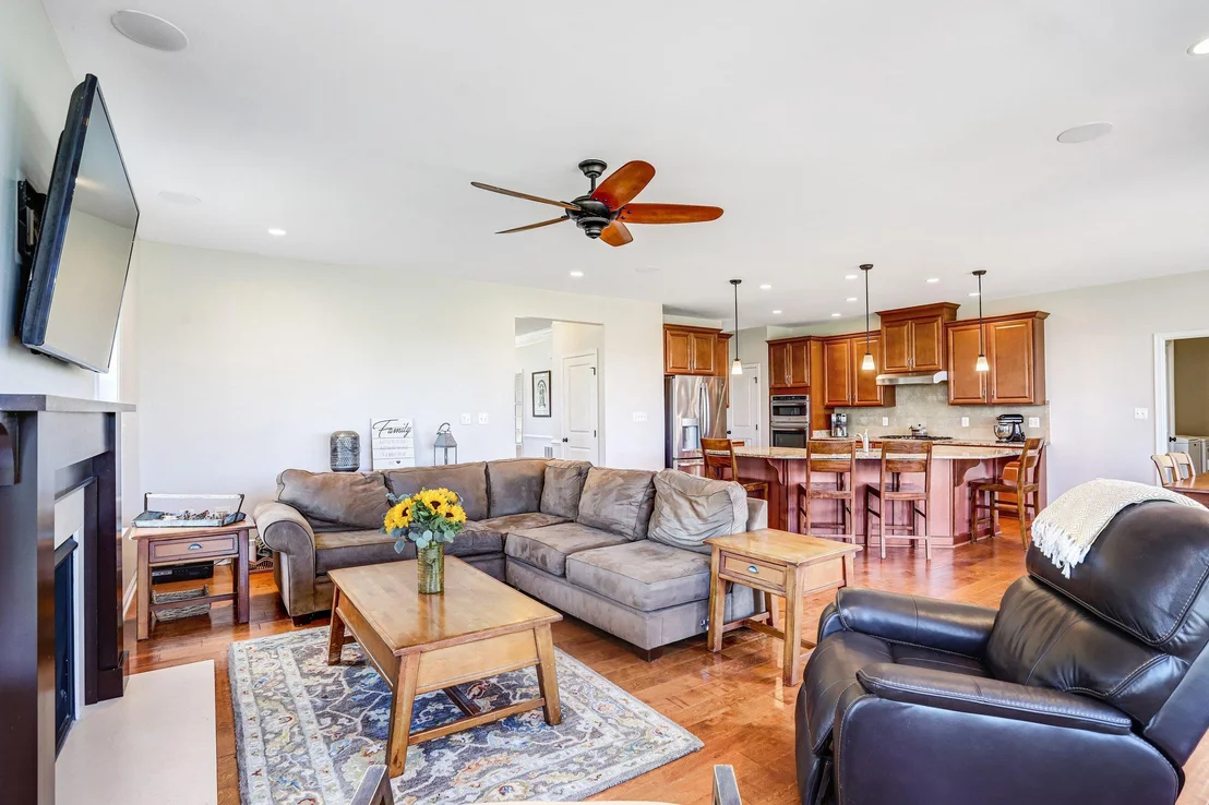 Photo of 41228 TURTLE DOVE CIRCLE