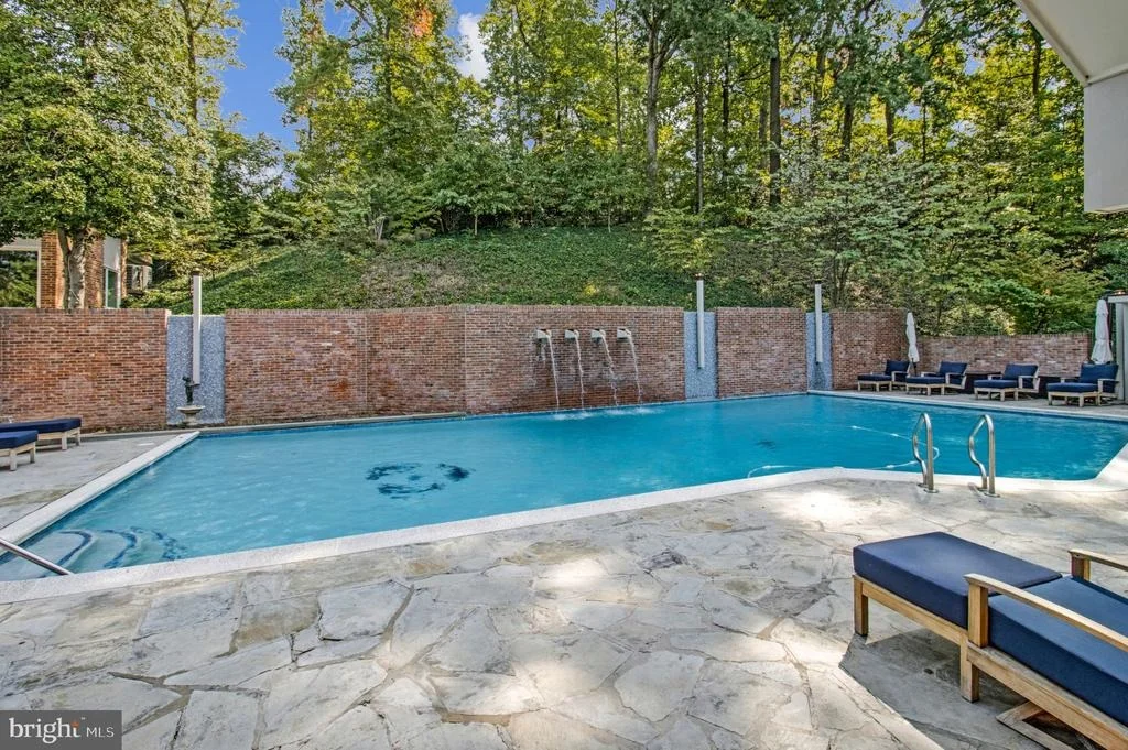 Photo of 1753 ARMY NAVY DRIVE