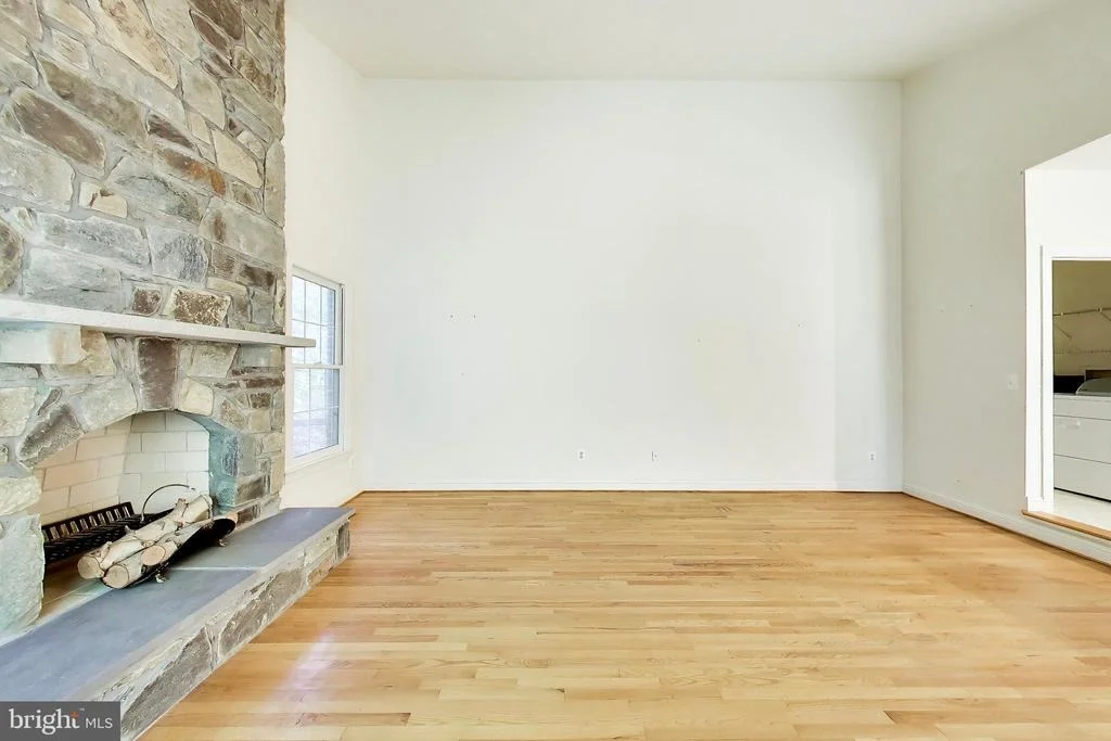 Photo of 6228 GARDEN ROAD